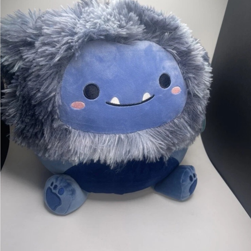 RARE 🔥 11” Dani The Blue BigFoot Squishmallow Plush *NEW WITH HANG TAG*